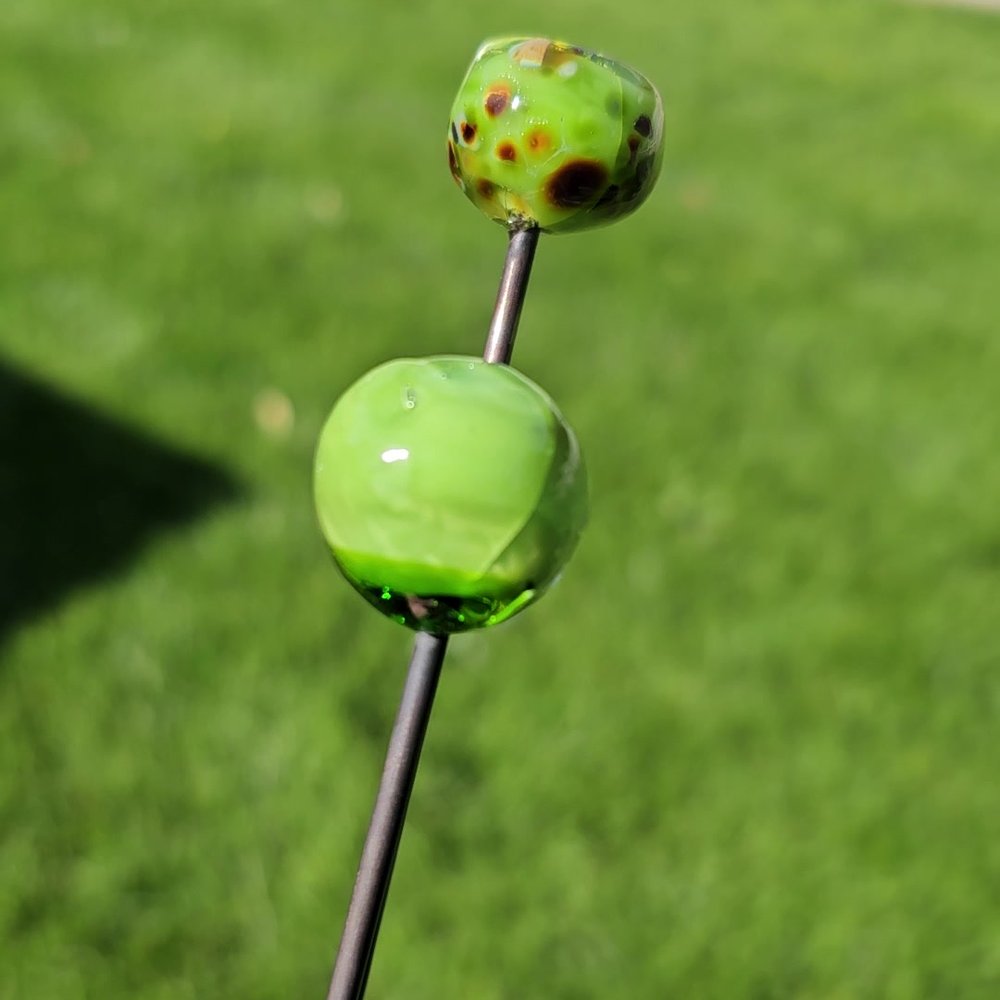 Globe / Marble Top Plant Stakes